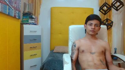 Jordan_red webcam cam4 model stream image