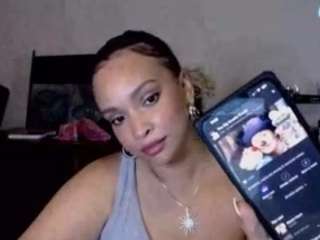 sashaishere webcam model stream image