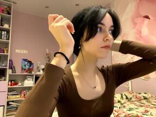 Karoline Mcclanahan webcam model stream image