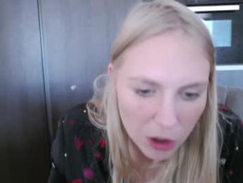 siswet19 webcam model stream image