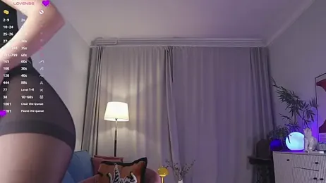 WhiteAnni webcam model stream image