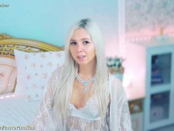 Amoramias webcam model stream image