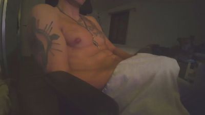 Uriel_23 webcam model stream image