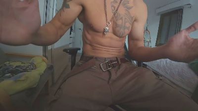 Uriel_23 webcam model stream image