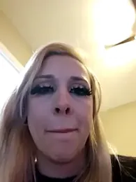 AmethystFoxx webcam model stream image