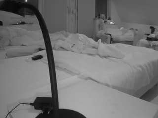 voyeurcam-julmodels-bed-2 webcam model stream image