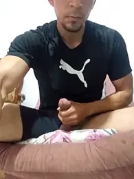 Racso100 webcam model stream image