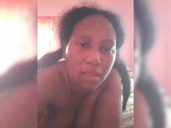 Eirondra-valeen webcam model stream image