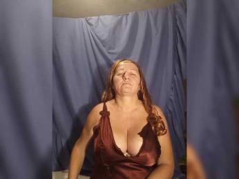 FameLara webcam model stream image