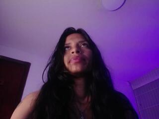 Violet Kingg webcam model stream image