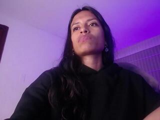 Violet Kingg webcam model stream image