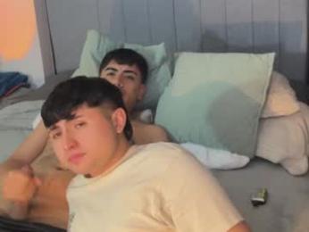 alex0113_ webcam model stream image