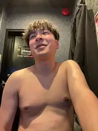 yuuki8910 webcam stripchat model stream image