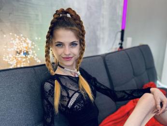 KittyRaine webcam model stream image