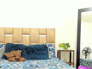 alishagoddes webcam model stream image