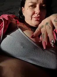 CurvyyAnna webcam stripchat model stream image