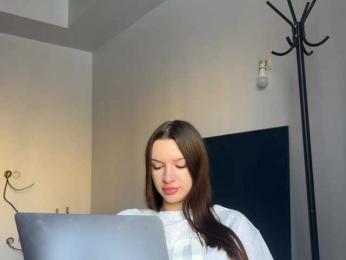 LeontineCuffie webcam model stream image