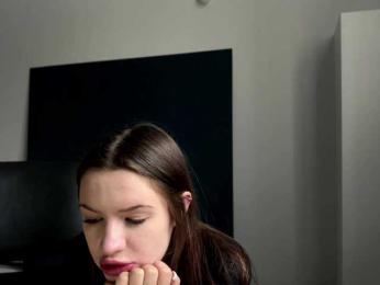 LeontineCuffie webcam bongacams model stream image