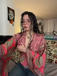 Antoniart_ webcam model stream image