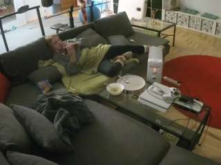 voyeurcam-julmodels-living-3 webcam model stream image