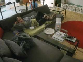 voyeurcam-julmodels-living-3 webcam model stream image