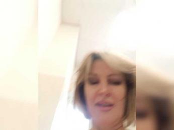 LagoonJoy webcam model stream image