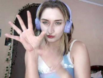 SeptemberRoutzen webcam model stream image