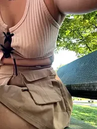 roxyrougee webcam model stream image