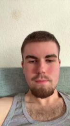 Leoo322 webcam model stream image