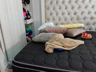 Mharia Angel J webcam model stream image