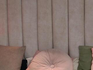 Mila Fiorela webcam model stream image