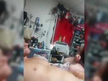 Johnloonng webcam model stream image