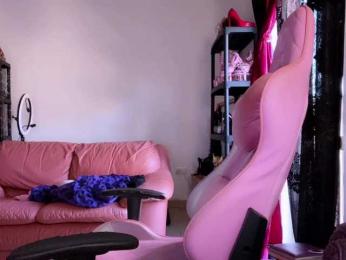 NylonQueen webcam model stream image