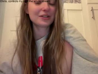 fantasyella webcam model stream image