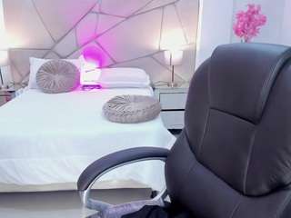 shantall-wills webcam model stream image