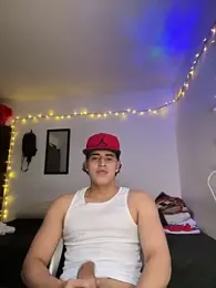 Maximuz1920 webcam model stream image