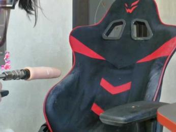 BattyHils webcam model stream image