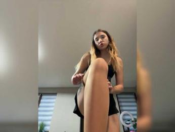 alizii webcam bongacams model stream image