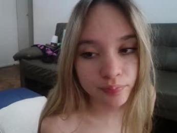 pinkilola webcam model stream image