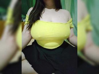 KissMyLipsXx webcam model stream image