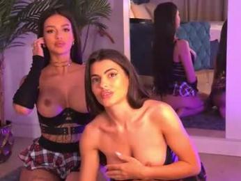 amyra_moon webcam model stream image