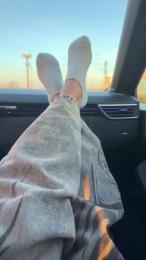 stormchloe_ webcam model stream image