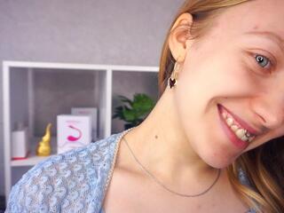 Kyong Marrujo webcam model stream image