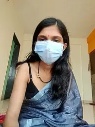 Shivani2002 webcam model stream image