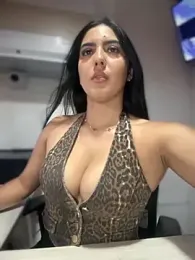 Sofia_Collins- webcam model stream image