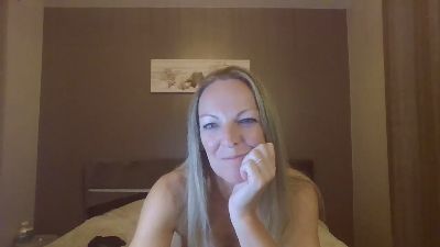 sisensuelle webcam model stream image