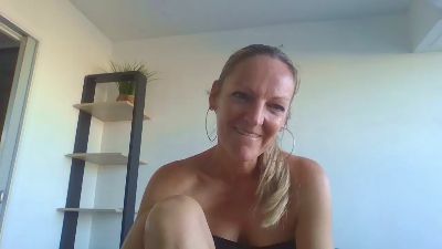 sisensuelle webcam model stream image