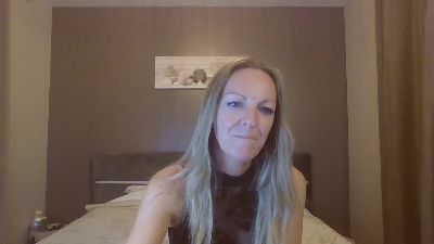 sisensuelle webcam model stream image