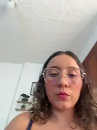 Kay_LustyWife webcam model stream image