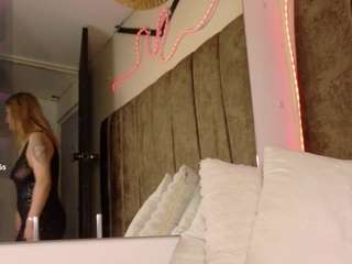 natashaa-black webcam model stream image